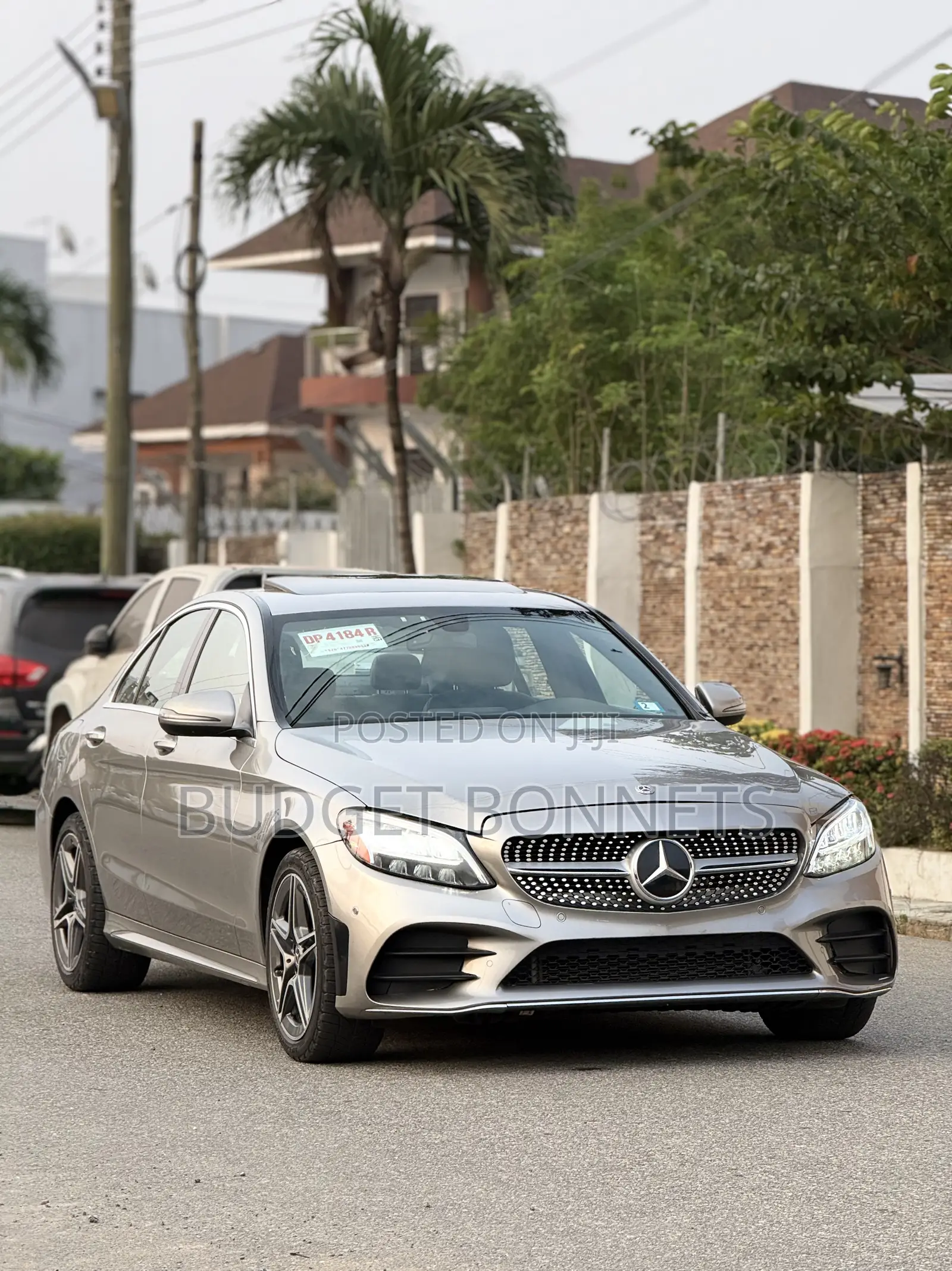 Mercedes-Benz C300 2020 Gold