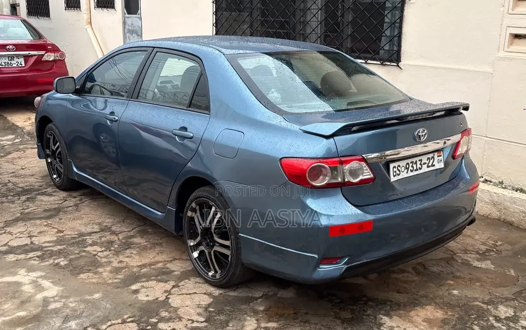 Toyota Corolla 2013 Beige