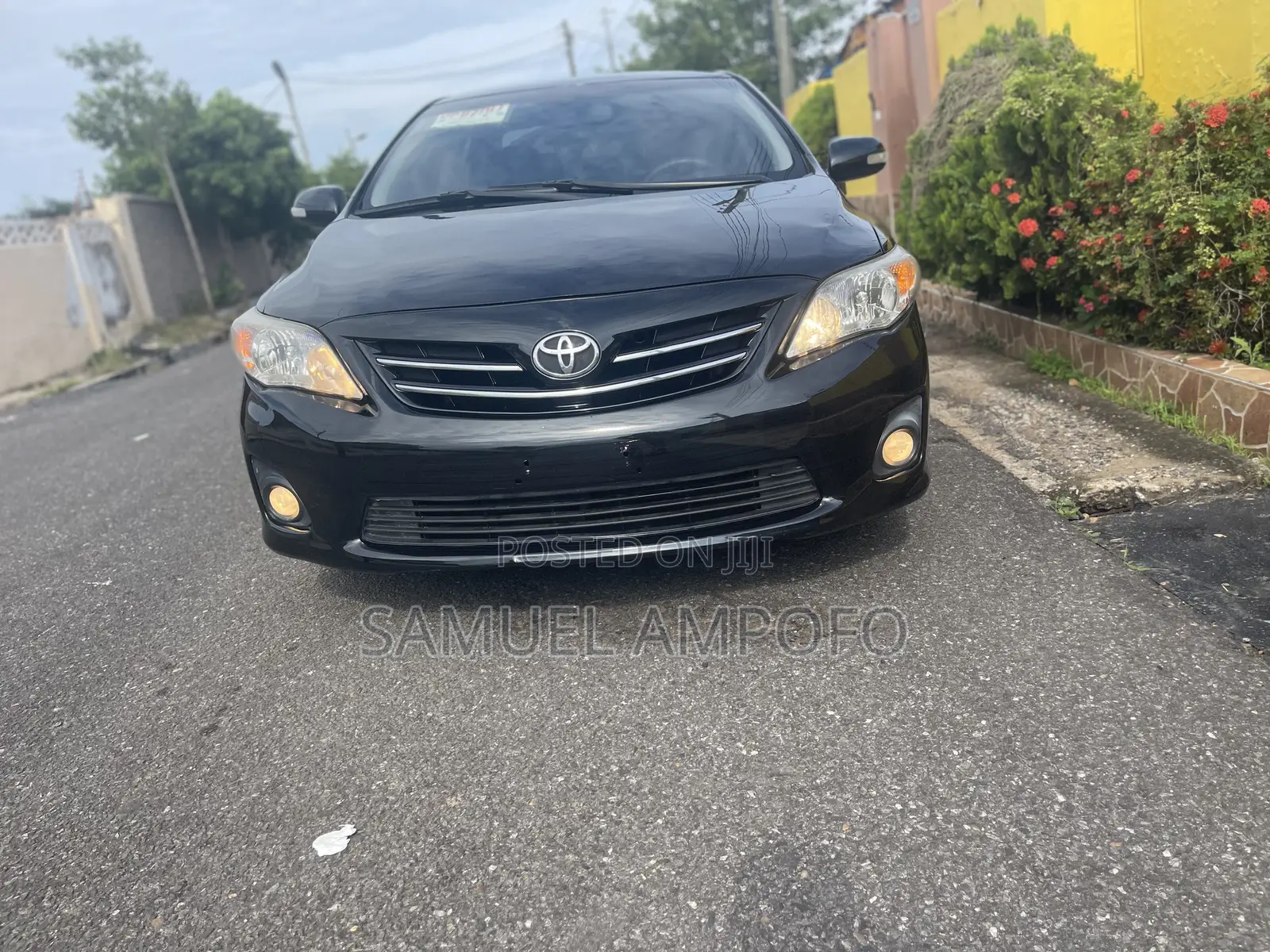 Toyota Corolla Altis 2011 Black