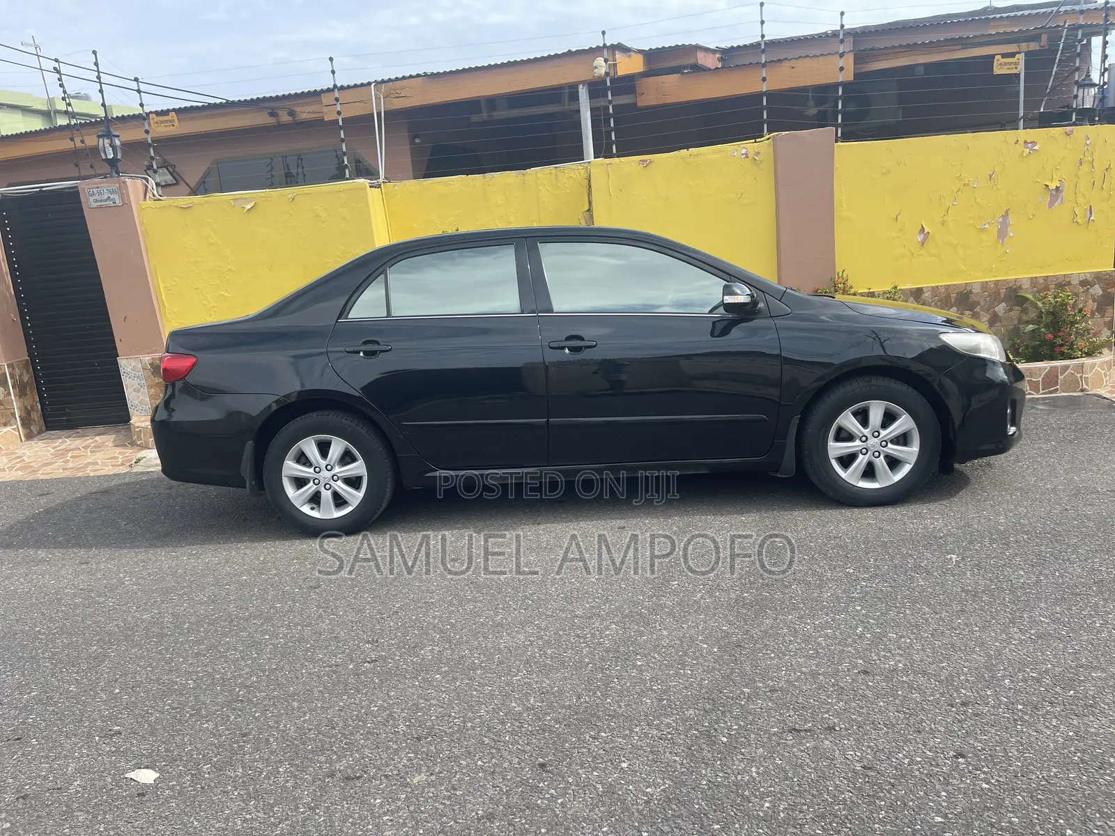 Toyota Corolla Altis 2011 Black