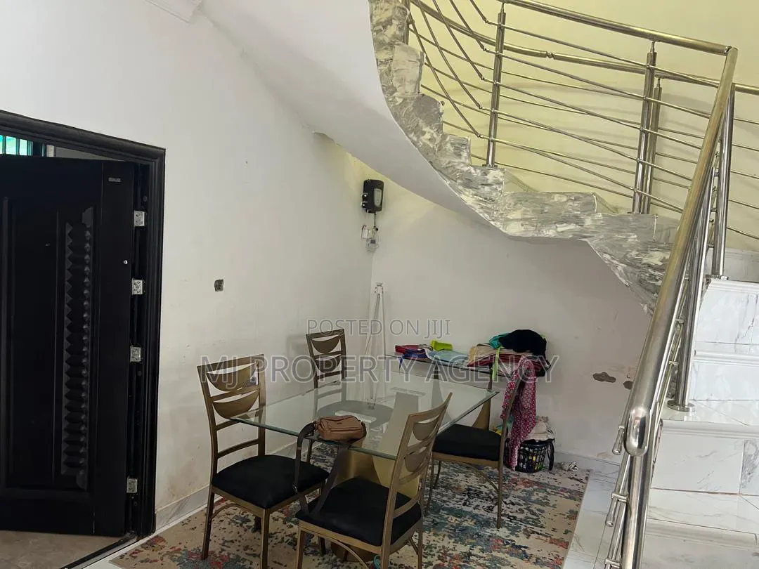 3bdrm Duplex in Hfc, Community 25 for sale