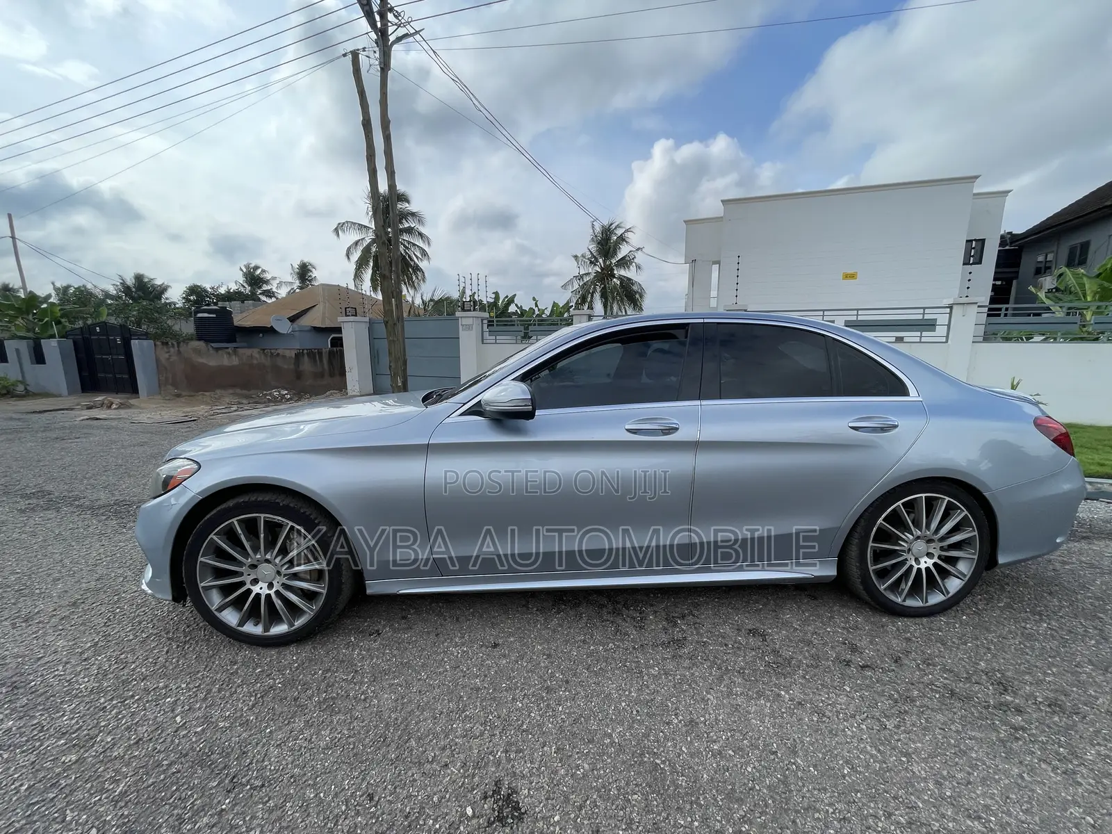 Mercedes-Benz C250 2017 Blue