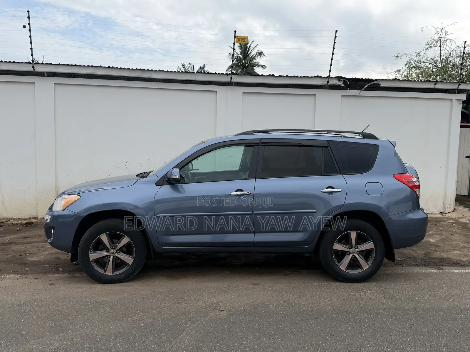 Toyota RAV4 2010 Blue