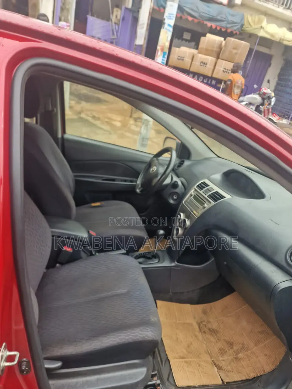 Toyota Yaris 2011 Red