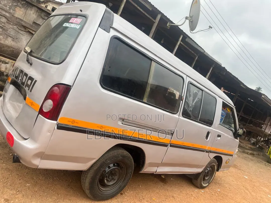 Hyundai H-100 2002 Grey