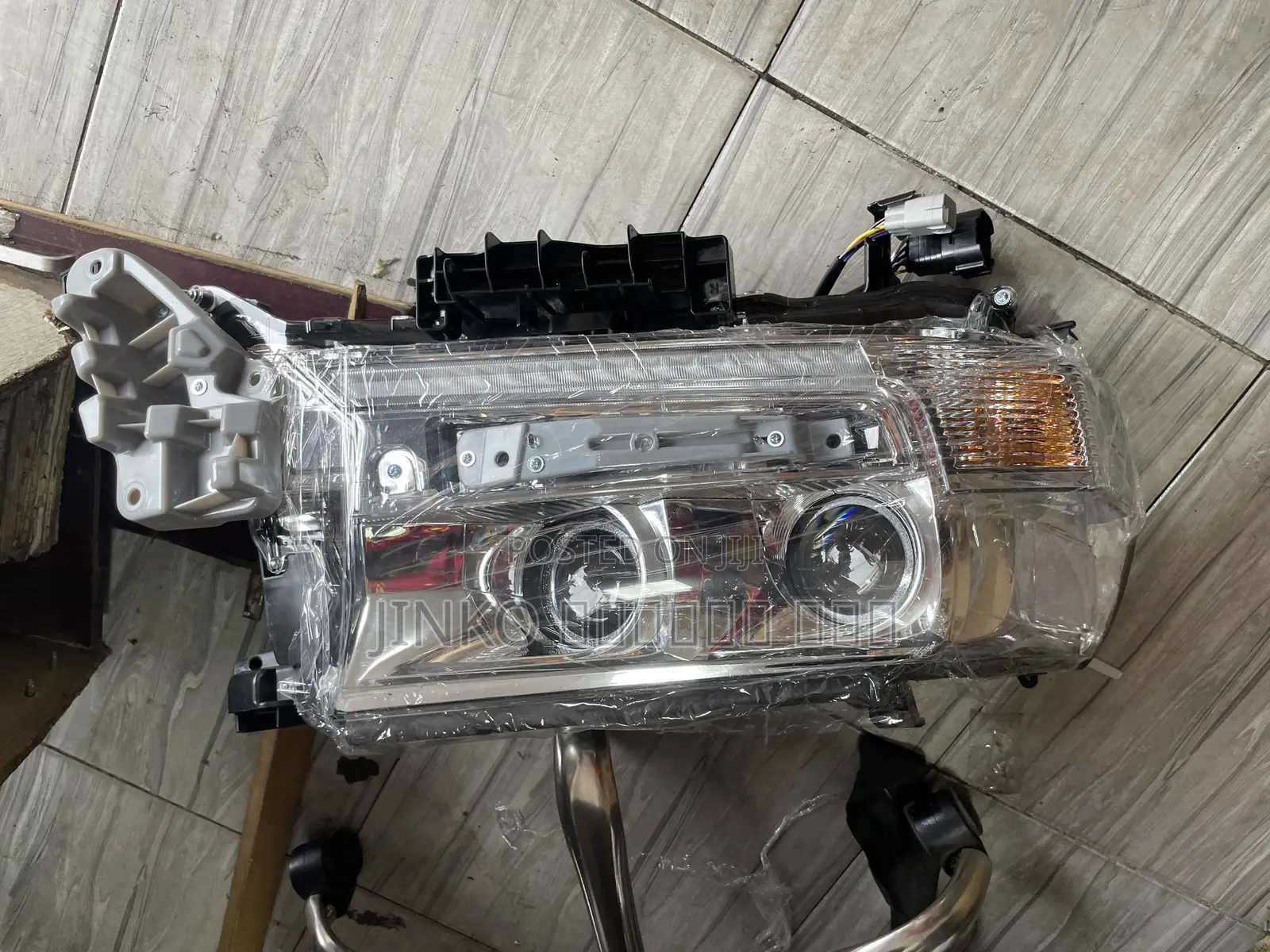 Toyota Landcruiser 2017-2021 Headlight