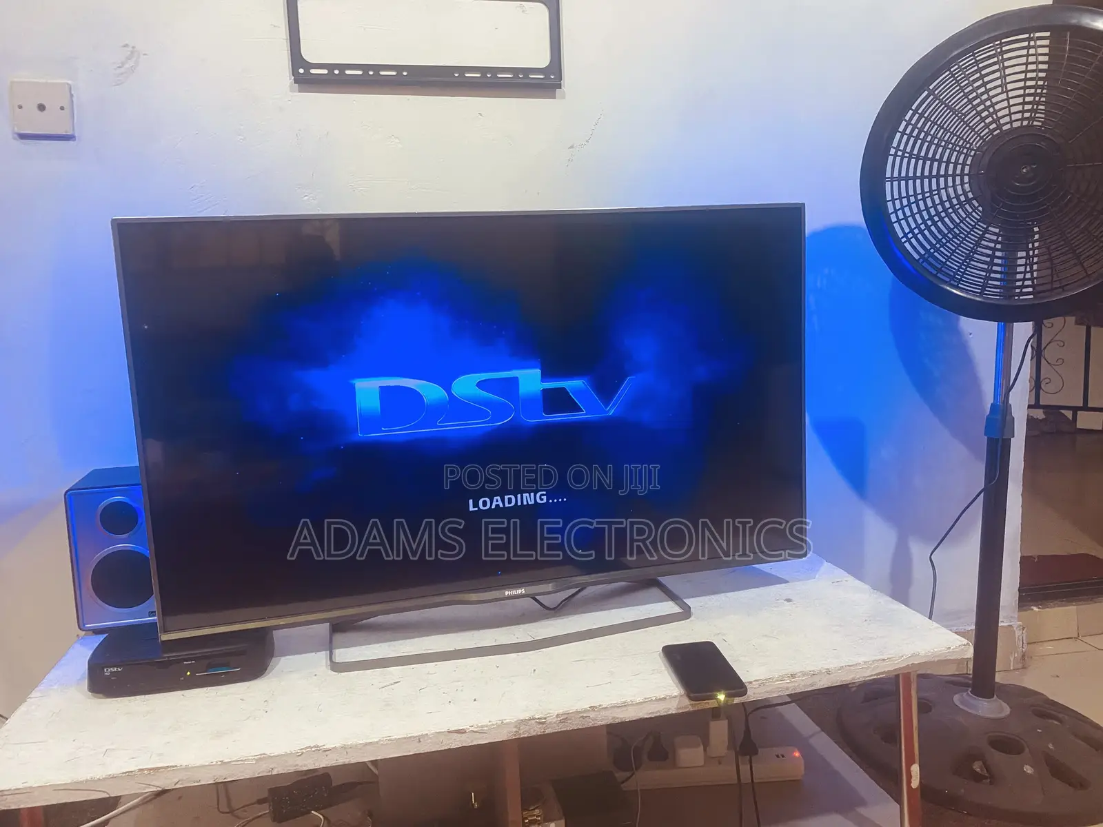 A Very Nice Home Used Smart 42 Inches Philips With Ambient Light for S