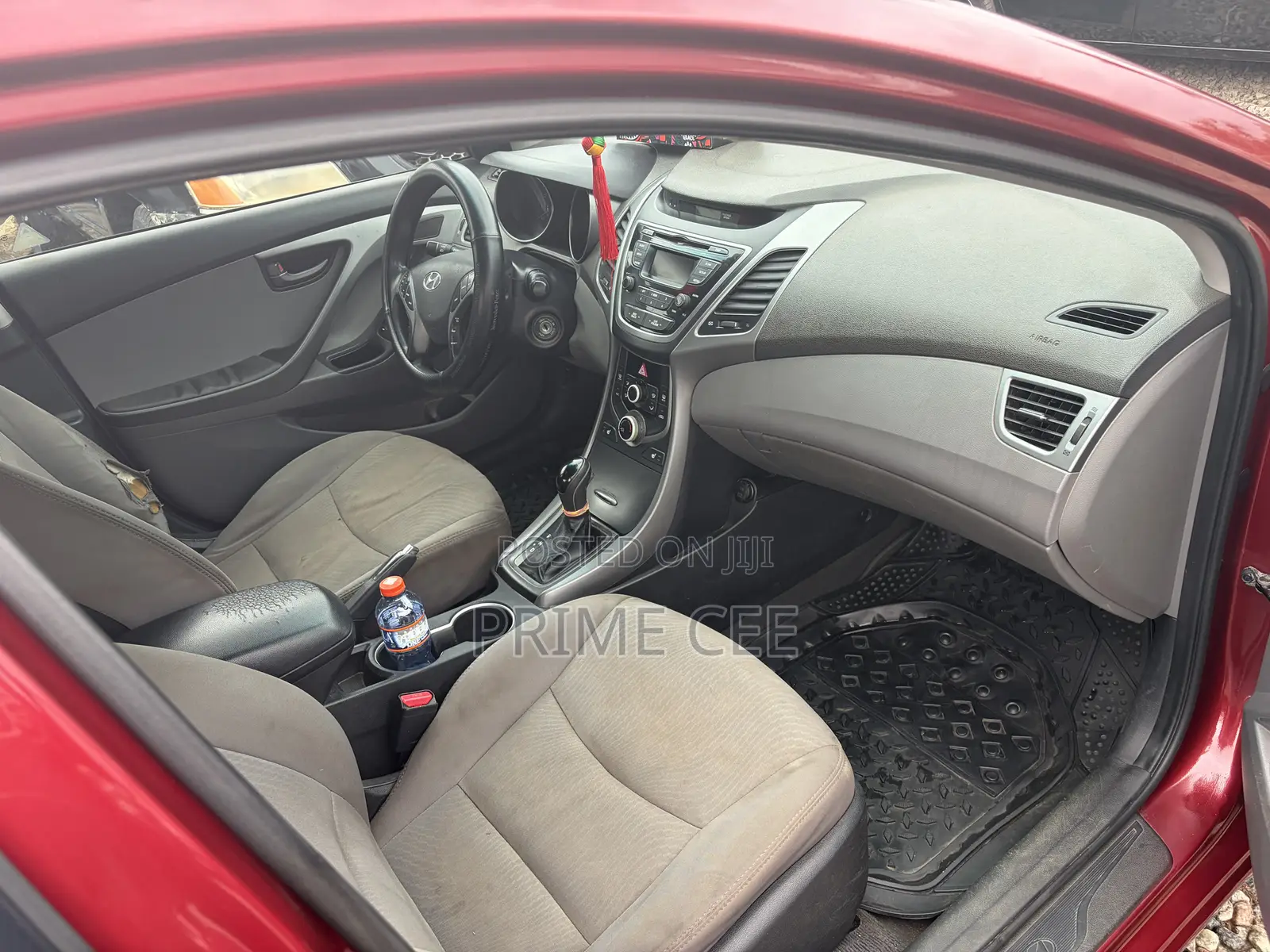 Hyundai Elantra 2015 Red