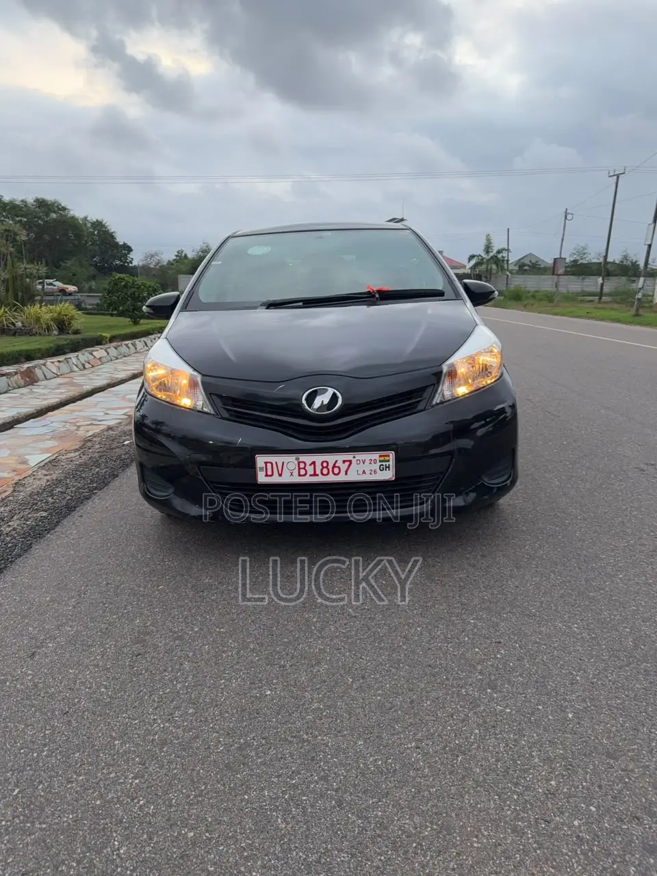 Toyota Vitz 1.3 FWD 5dr 2014 Black