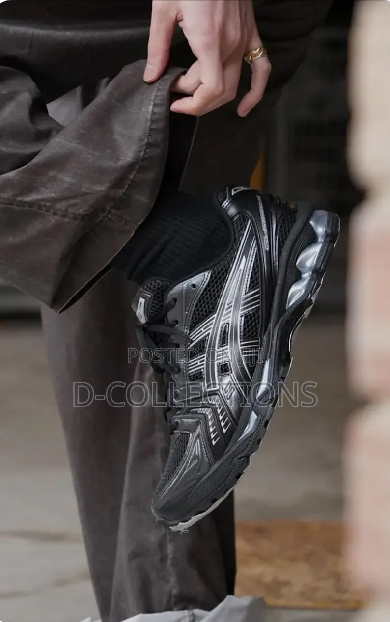 Black ASICS Gel-Kayano 14