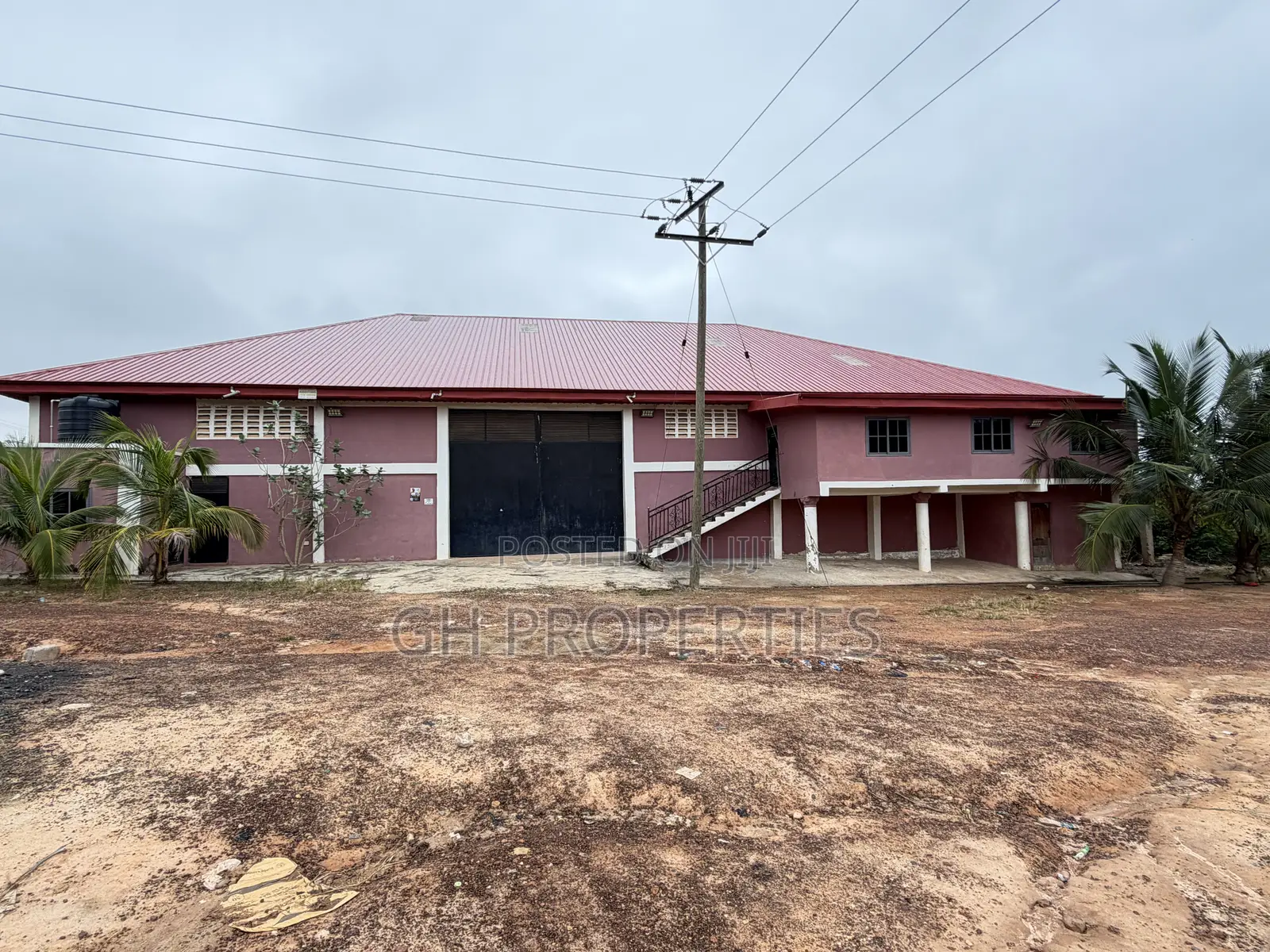 Warehouse for Sale at Sokoban Wood Village Area.