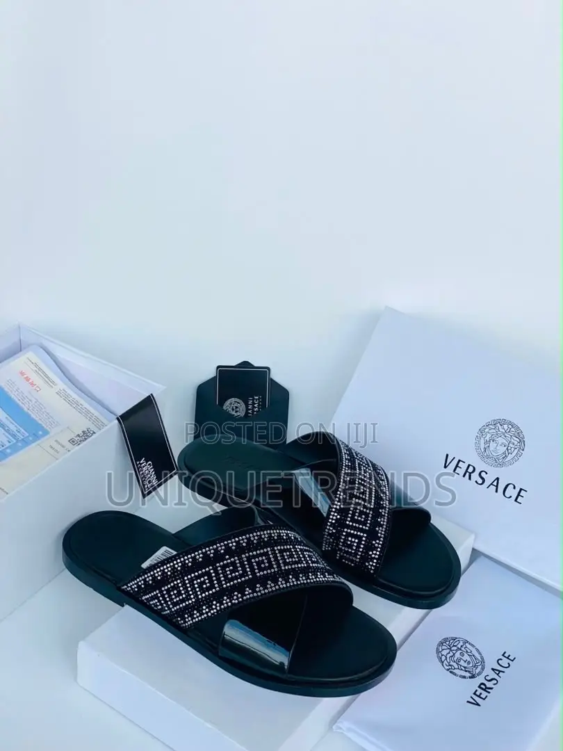 Executive VERSACE Cross-StrapPatent Leather Sandals (Black)