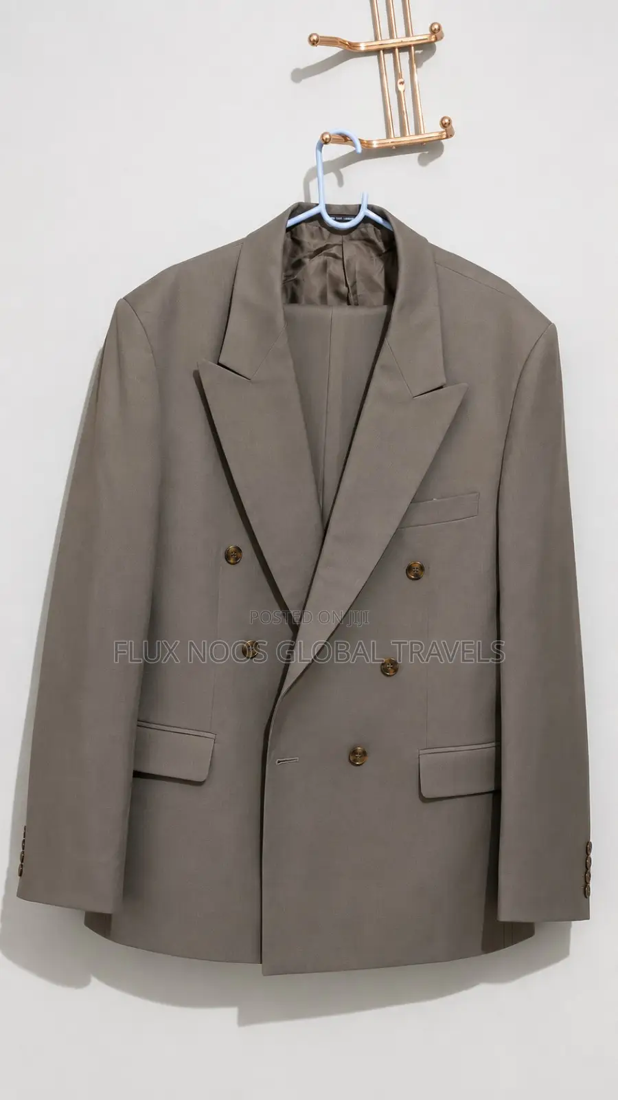 Luxury Taupe Double‐Breasted Men’s Suit