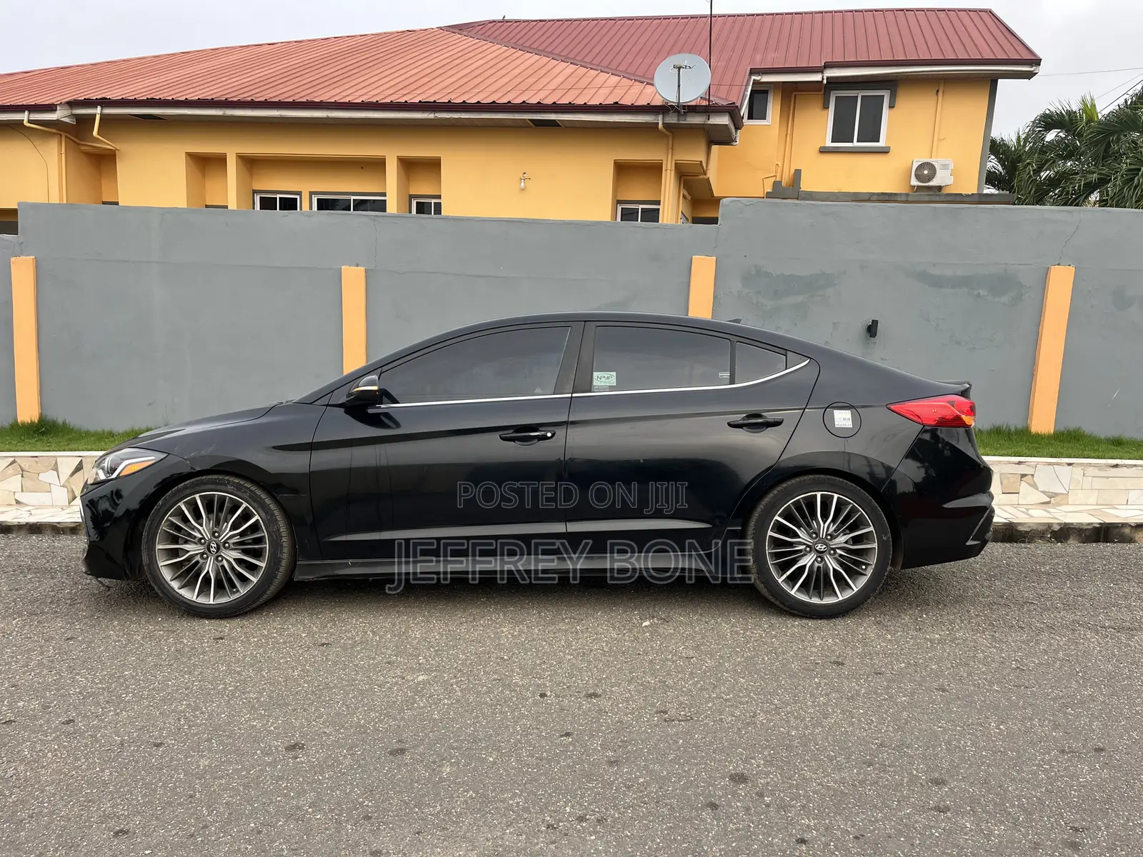 Hyundai Elantra Sport Sedan FWD (1.6L 4cyl 6M) 2017 Black