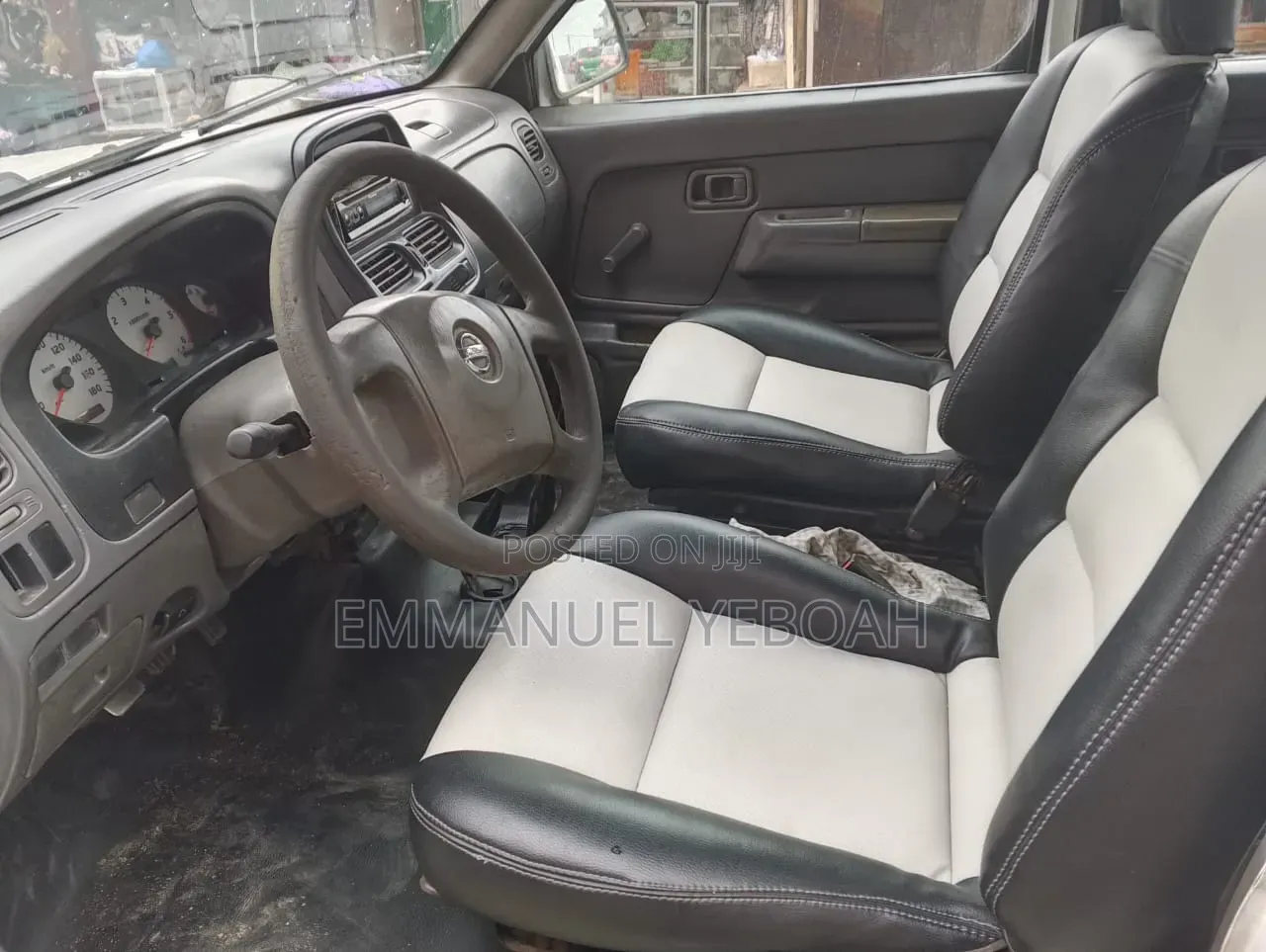 Nissan Hardbody 2012 White