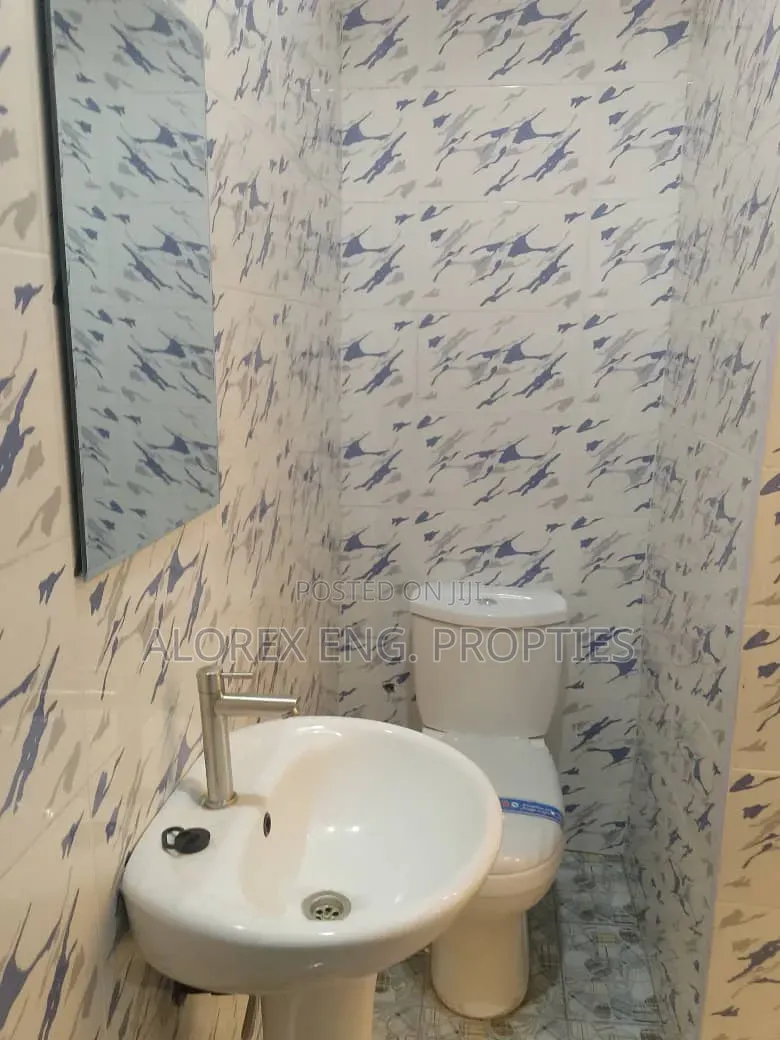 1bdrm Apartment in Adenta, Commandos for rent