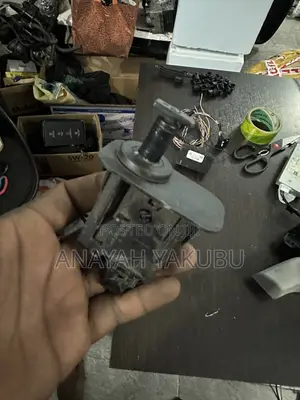 Honda Civic 2022-25 Fuel Cap Switch