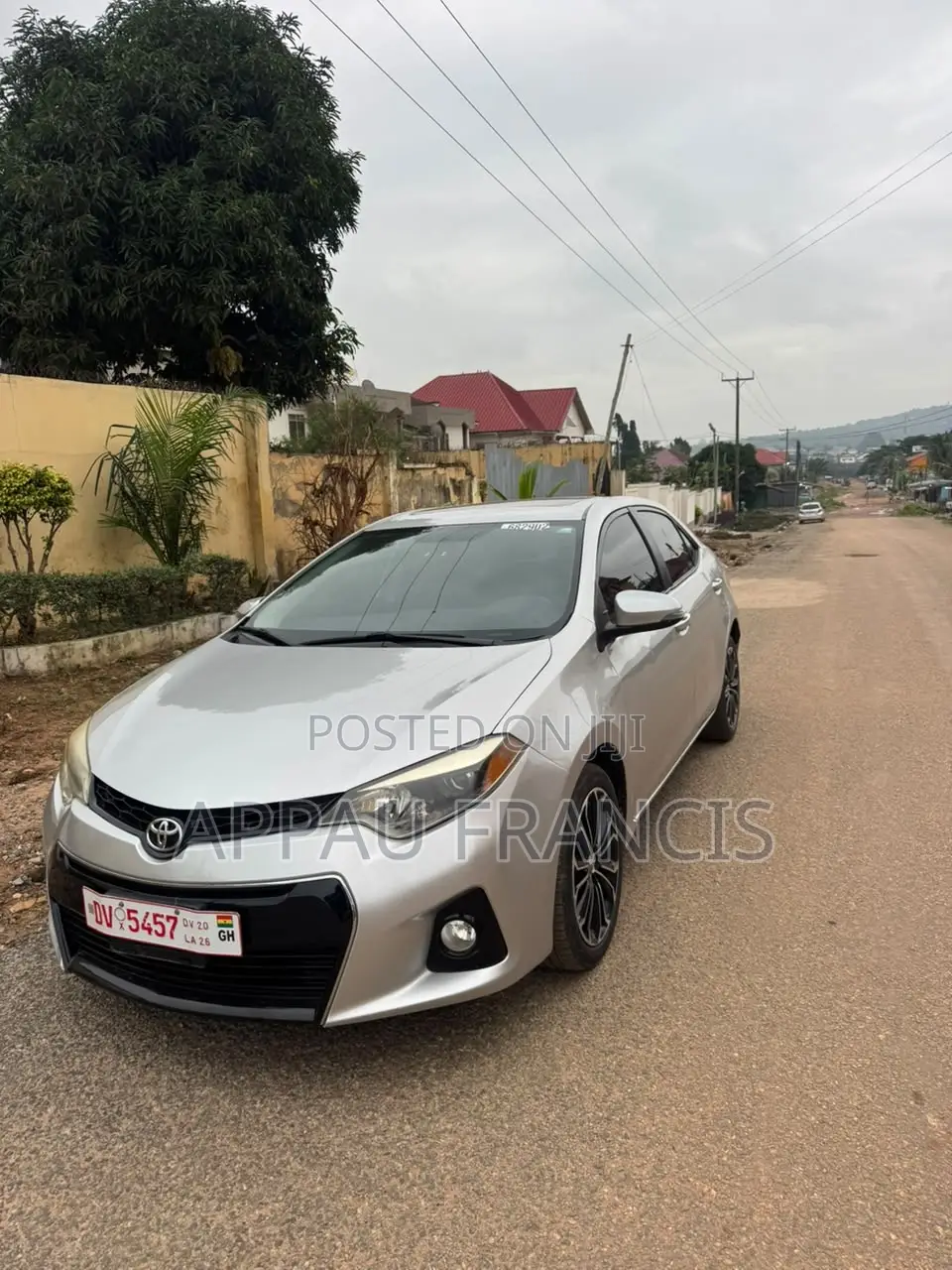 Toyota Corolla XLE 4dr Sedan (1.8L 4cyl CVT) 2017 Silver