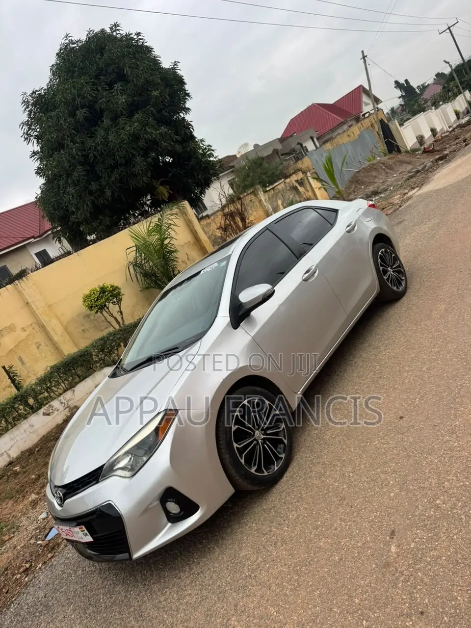 Toyota Corolla XLE 4dr Sedan (1.8L 4cyl CVT) 2017 Silver