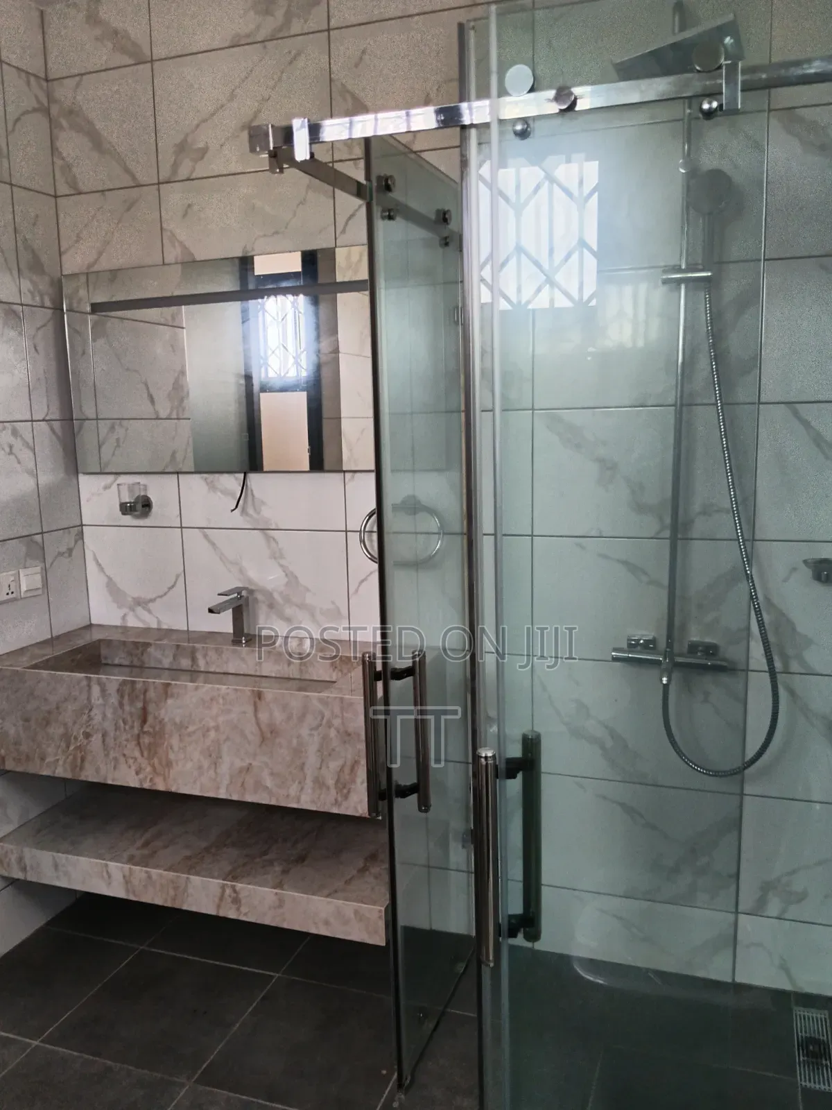 4bdrm House in East Airport for rent