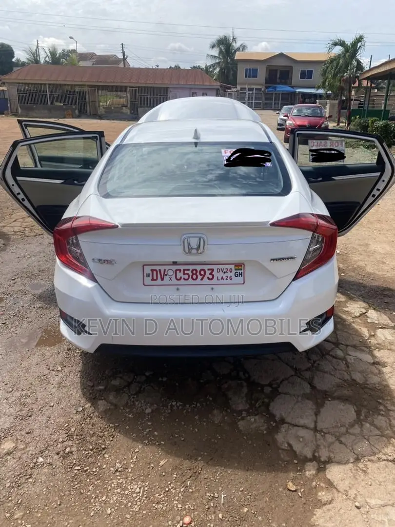 Honda Civic Touring 4dr Sedan (1.5L 4cyl) 2016 White