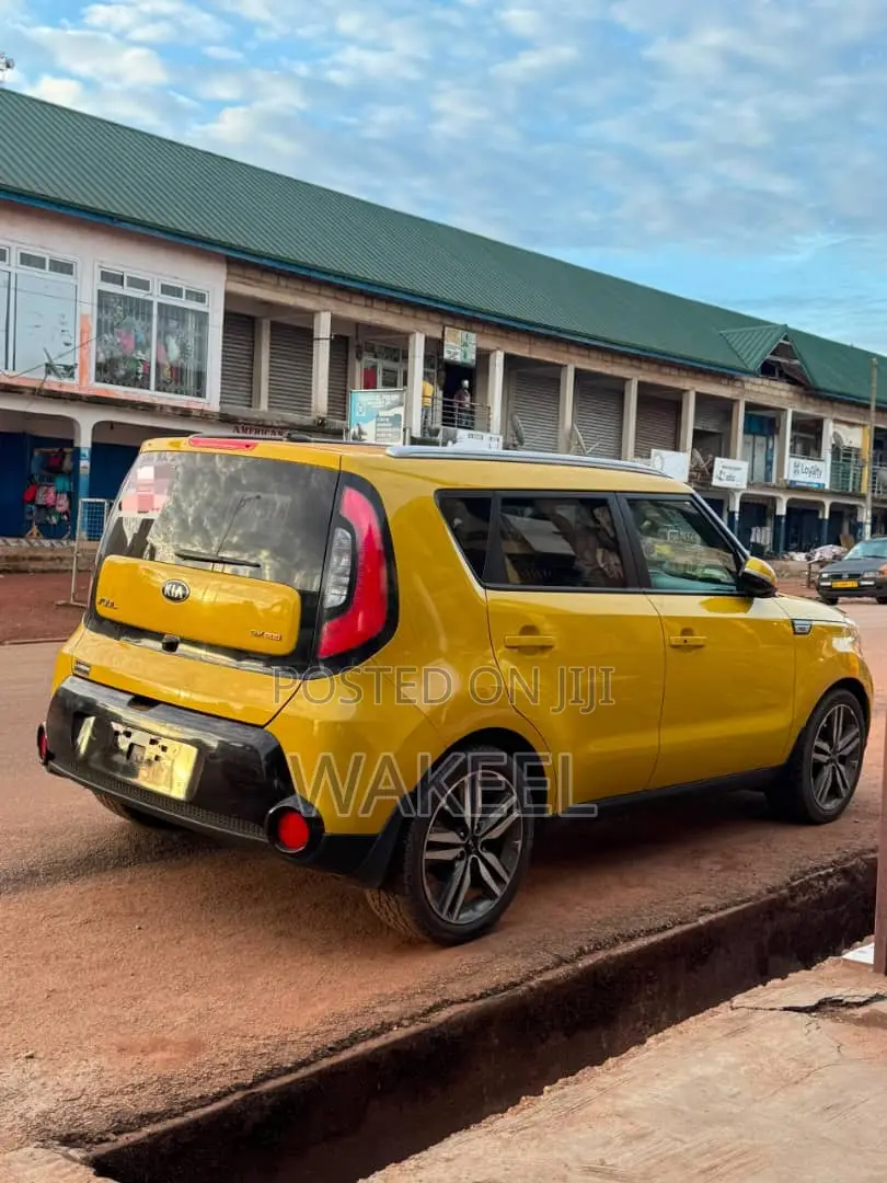 Kia Soul + 4dr Wagon (2.0L 4cyl 6A) 2015 Yellow