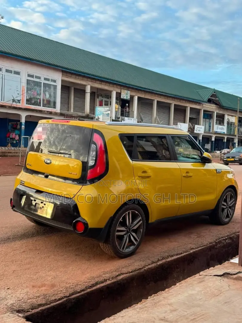 Kia Soul + 4dr Wagon (2.0L 4cyl 6A) 2015 Yellow