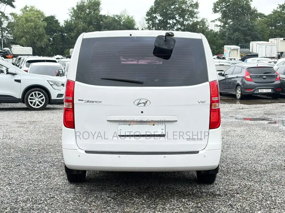 Hyundai Starex 2017 White
