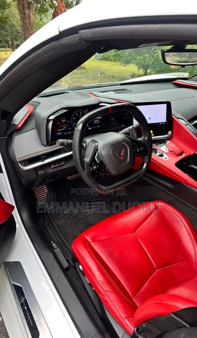 Chevrolet Corvette 2022 White