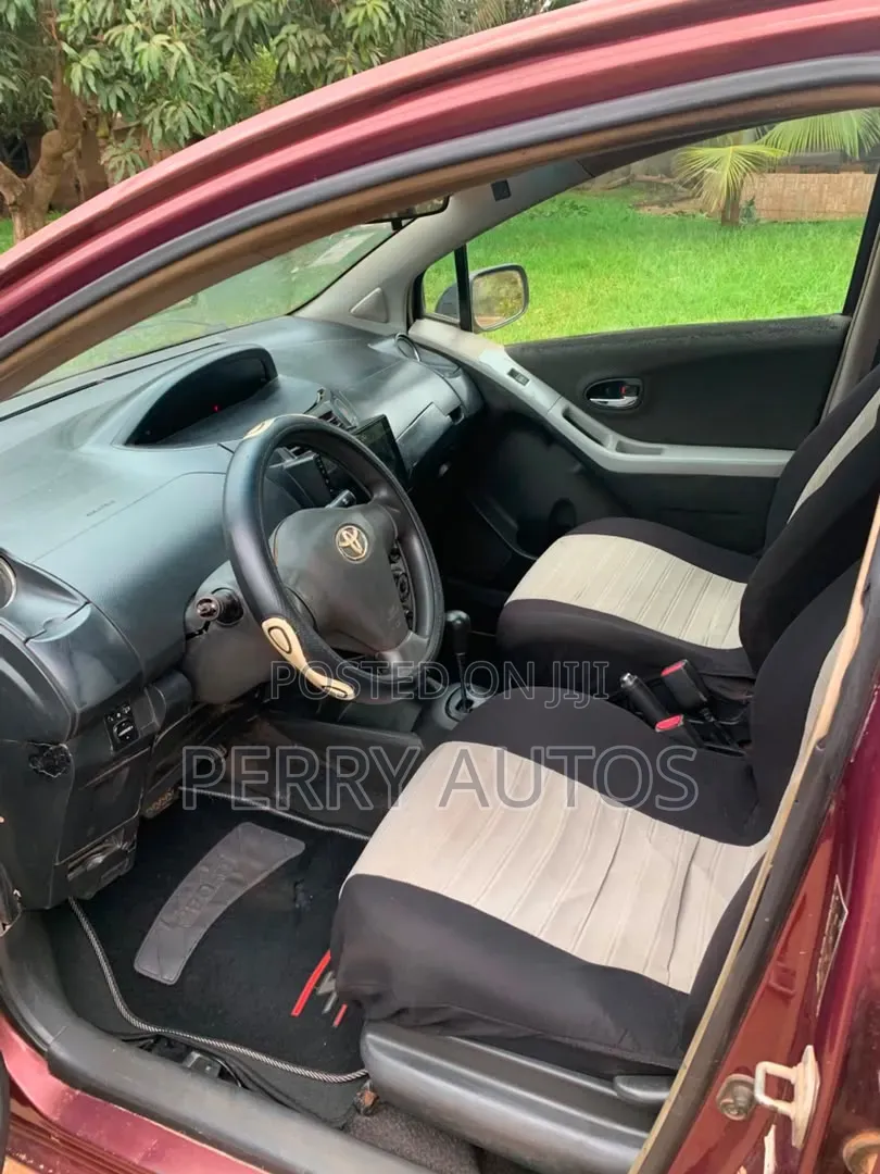 Toyota Vitz 2010