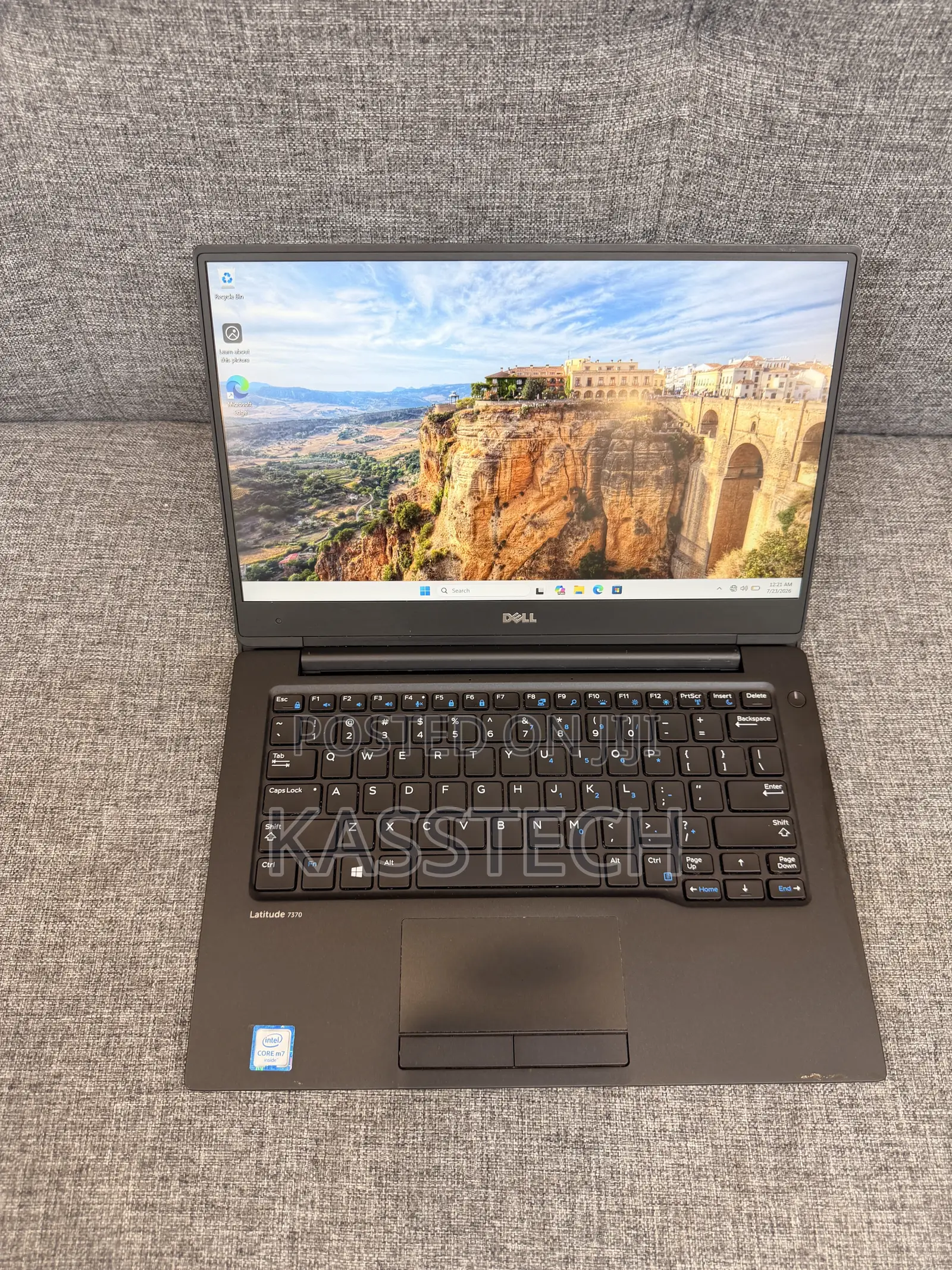 Laptop Dell Latitude 13 7370 8GB Intel Core M SSD 256GB