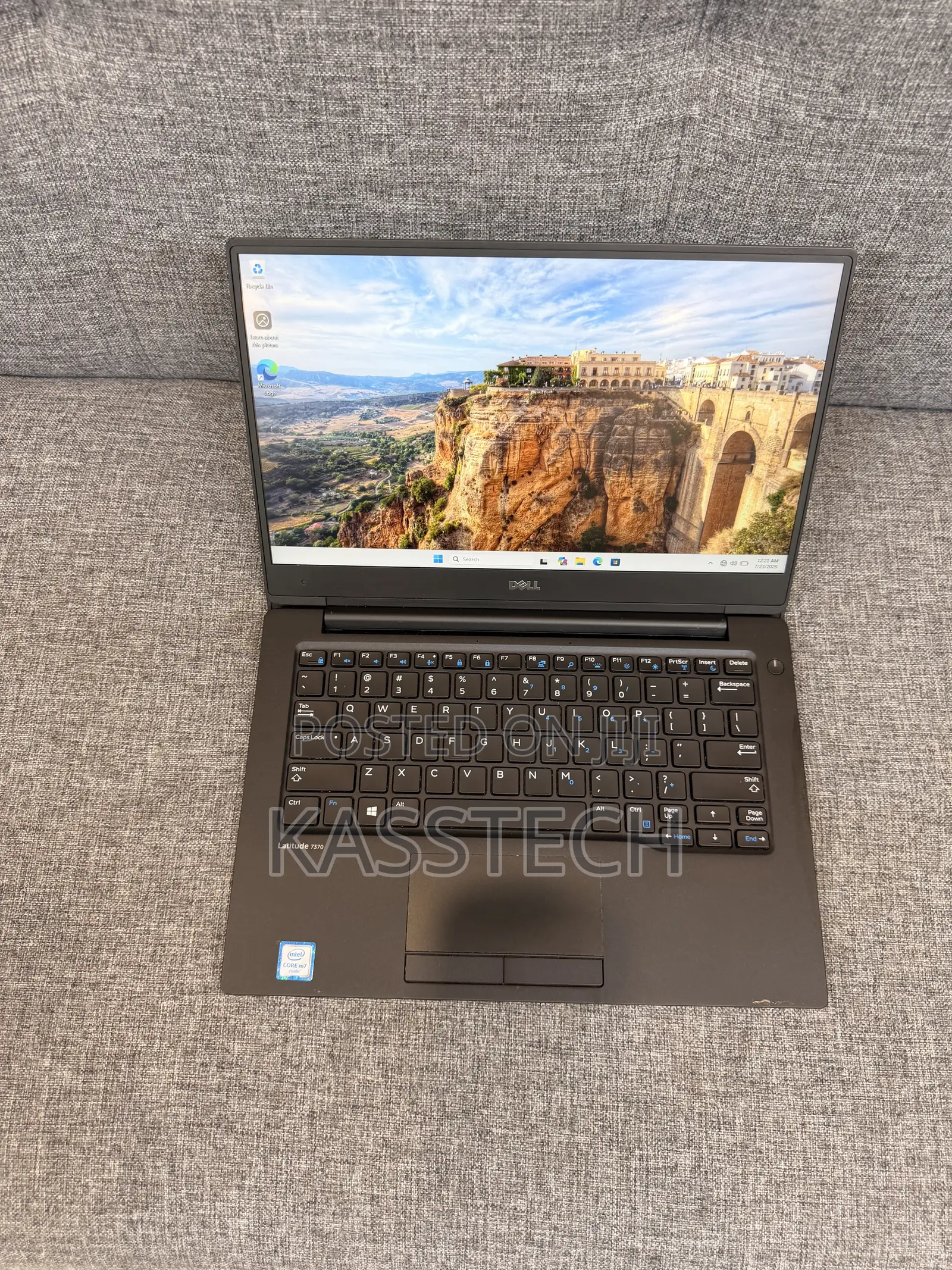 Laptop Dell Latitude 13 7370 8GB Intel Core M SSD 256GB