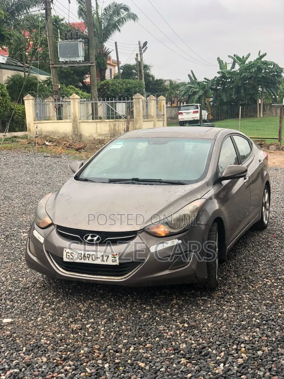 Hyundai Elantra 2012 Gold