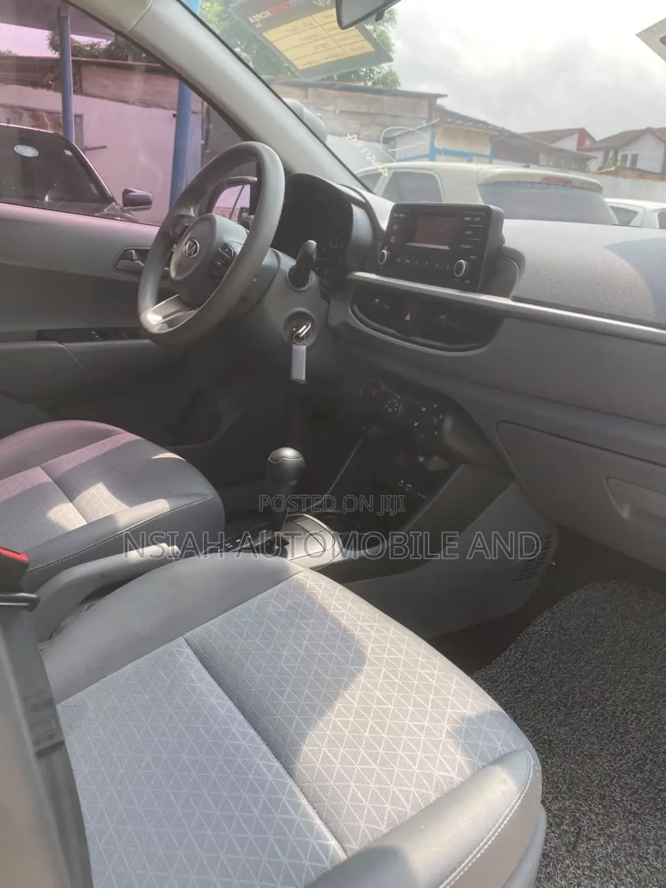 Kia Morning 2018 White