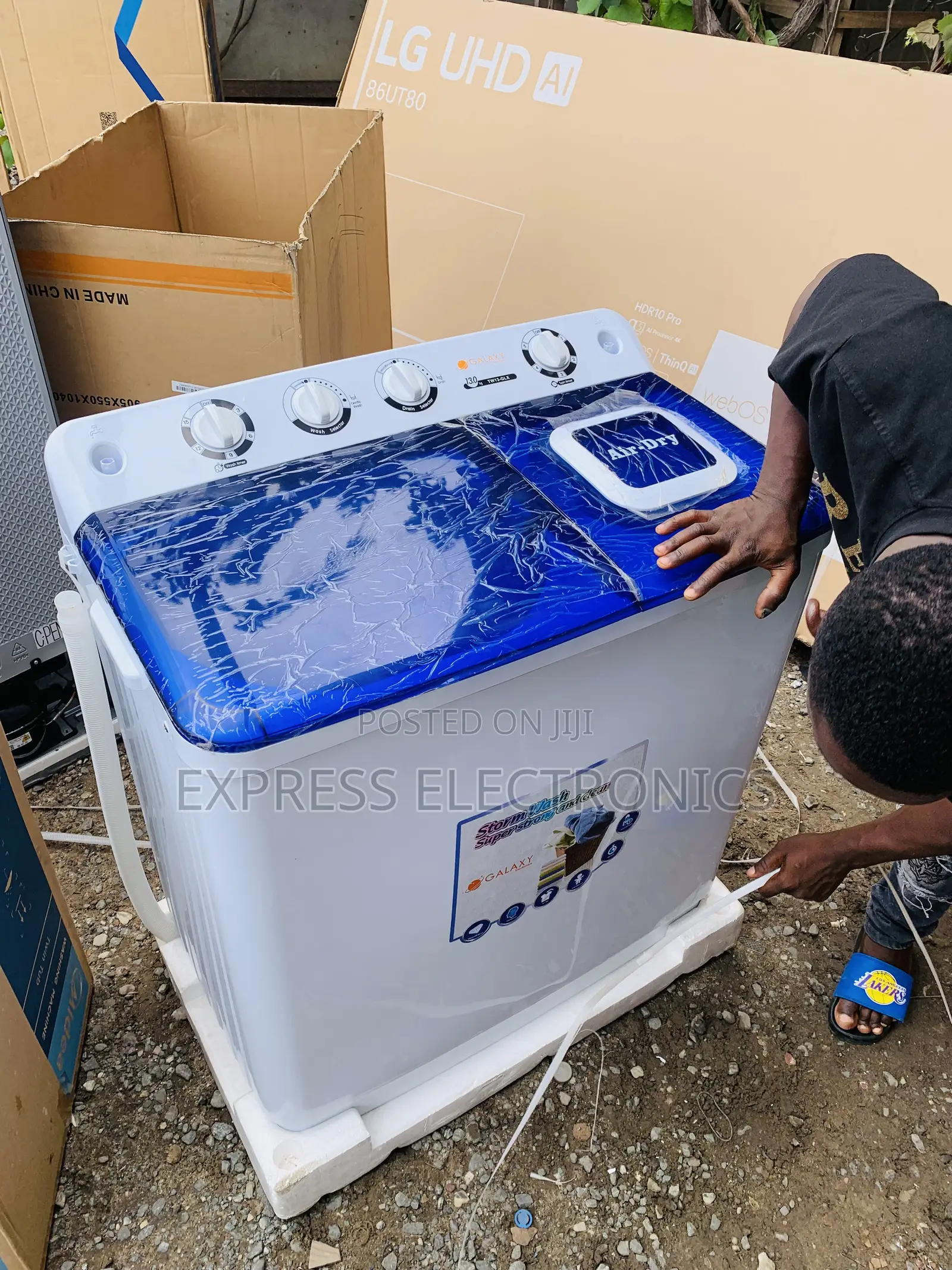 Ultra Modern Sleek White Galaxy Topload Twintub 13kg