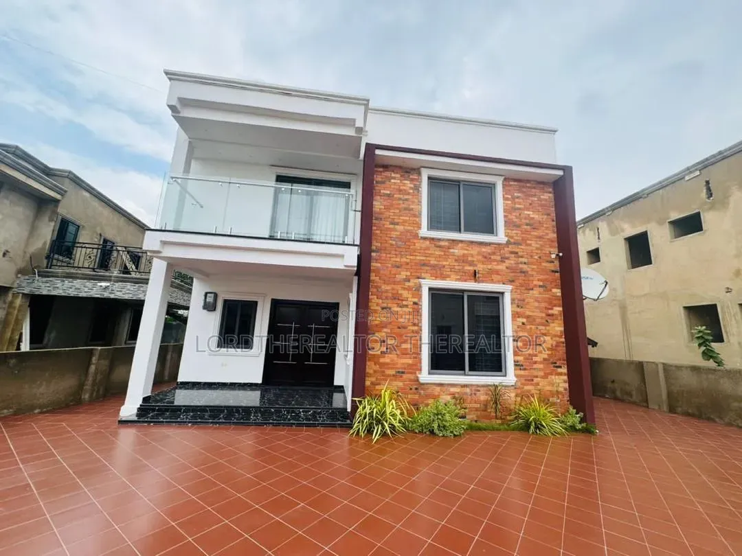 Furnished 4bdrm Duplex in American House for rent