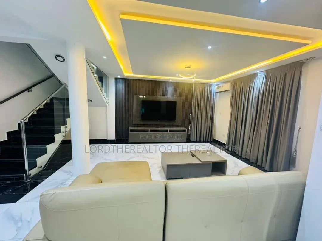 Furnished 4bdrm Duplex in American House for rent