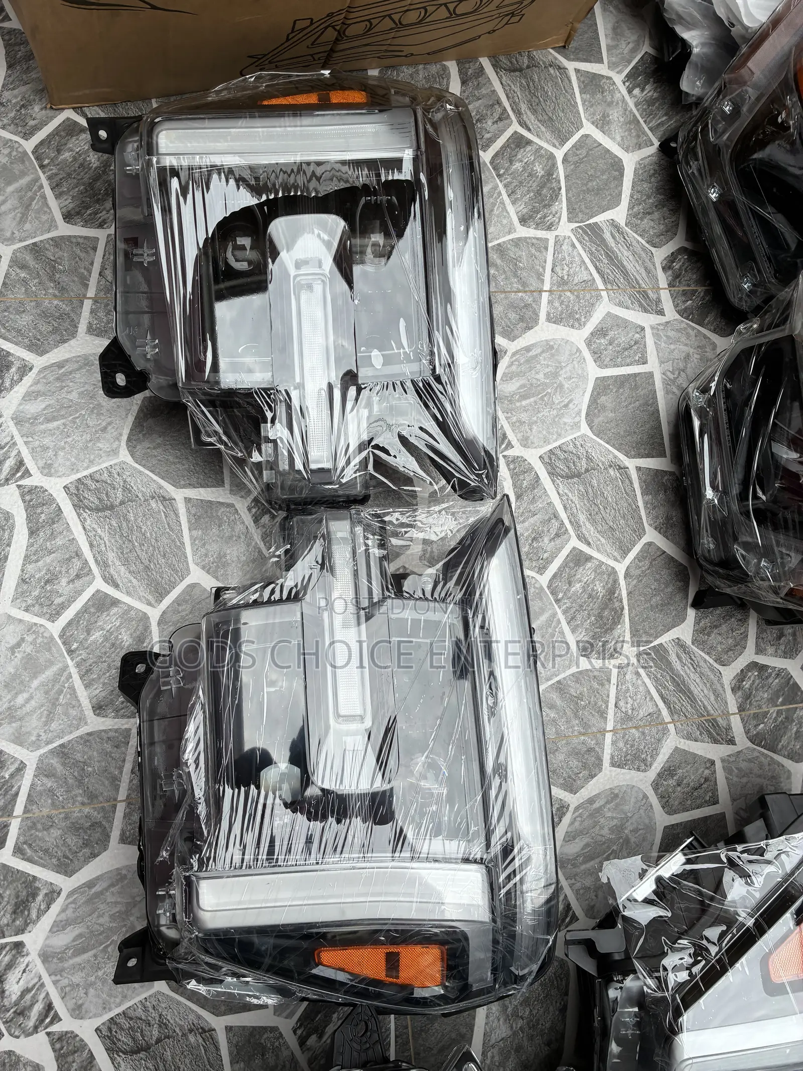 Headlight Ford F150 2024-2025