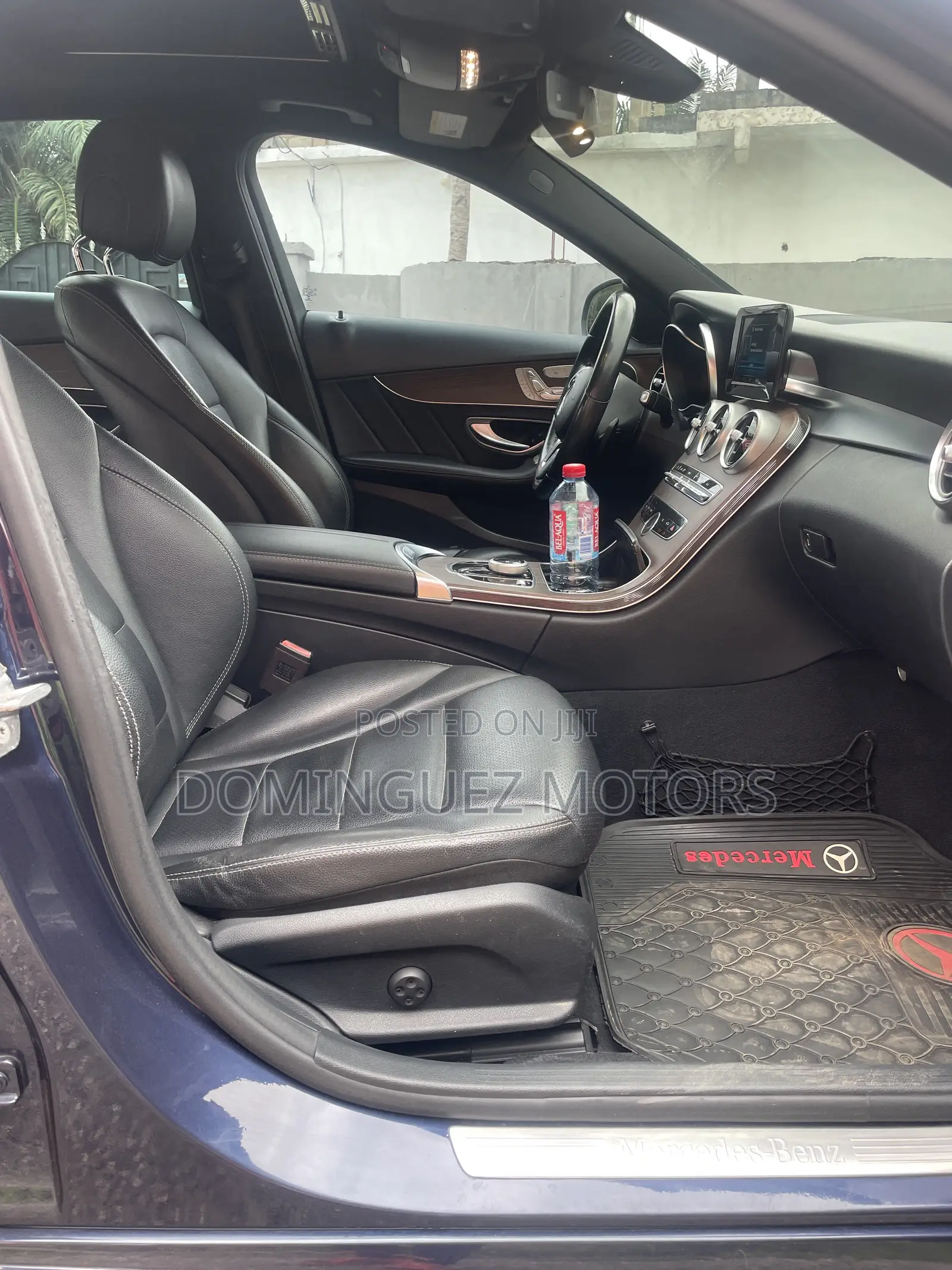 Mercedes-Benz C300 2019 Blue
