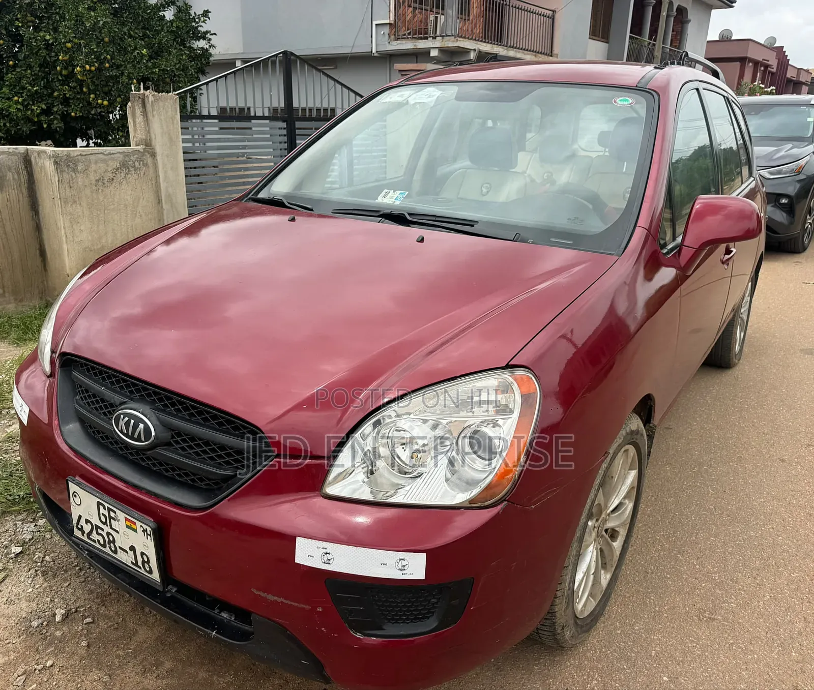 Kia Rondo 2010 Red