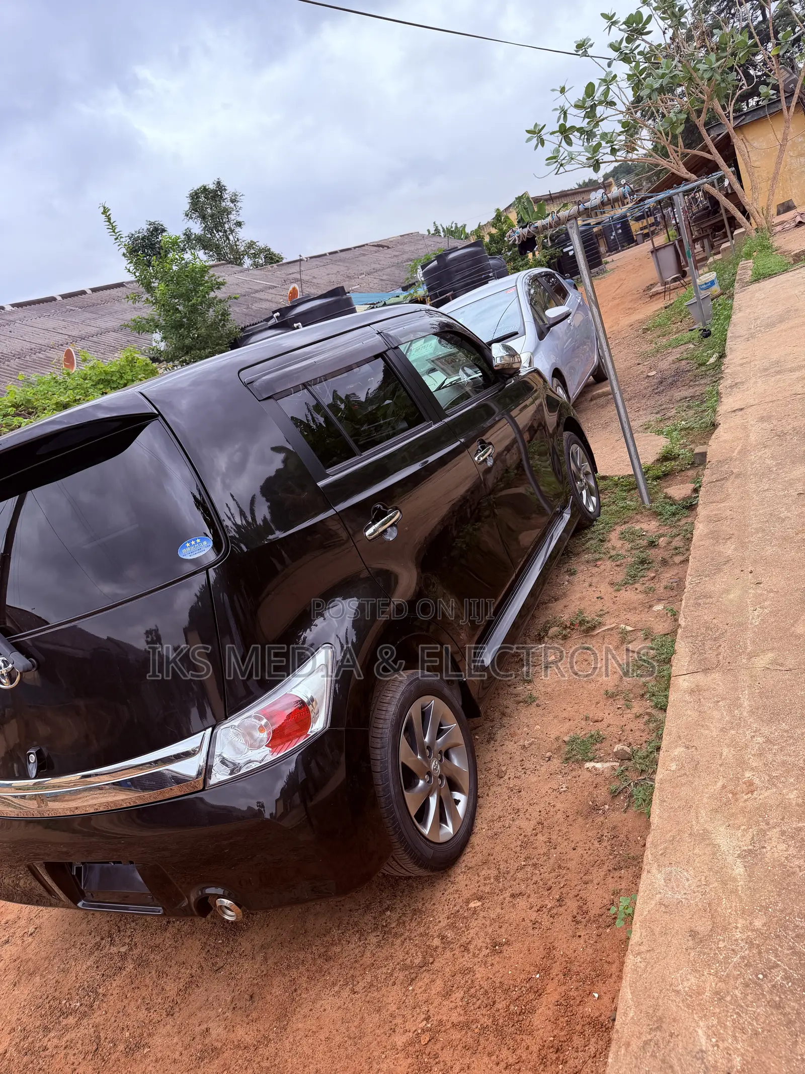 Toyota bB 2015 Black
