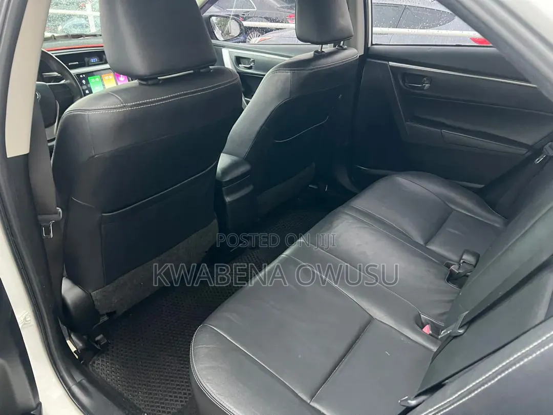 Toyota Corolla Altis 2017 White