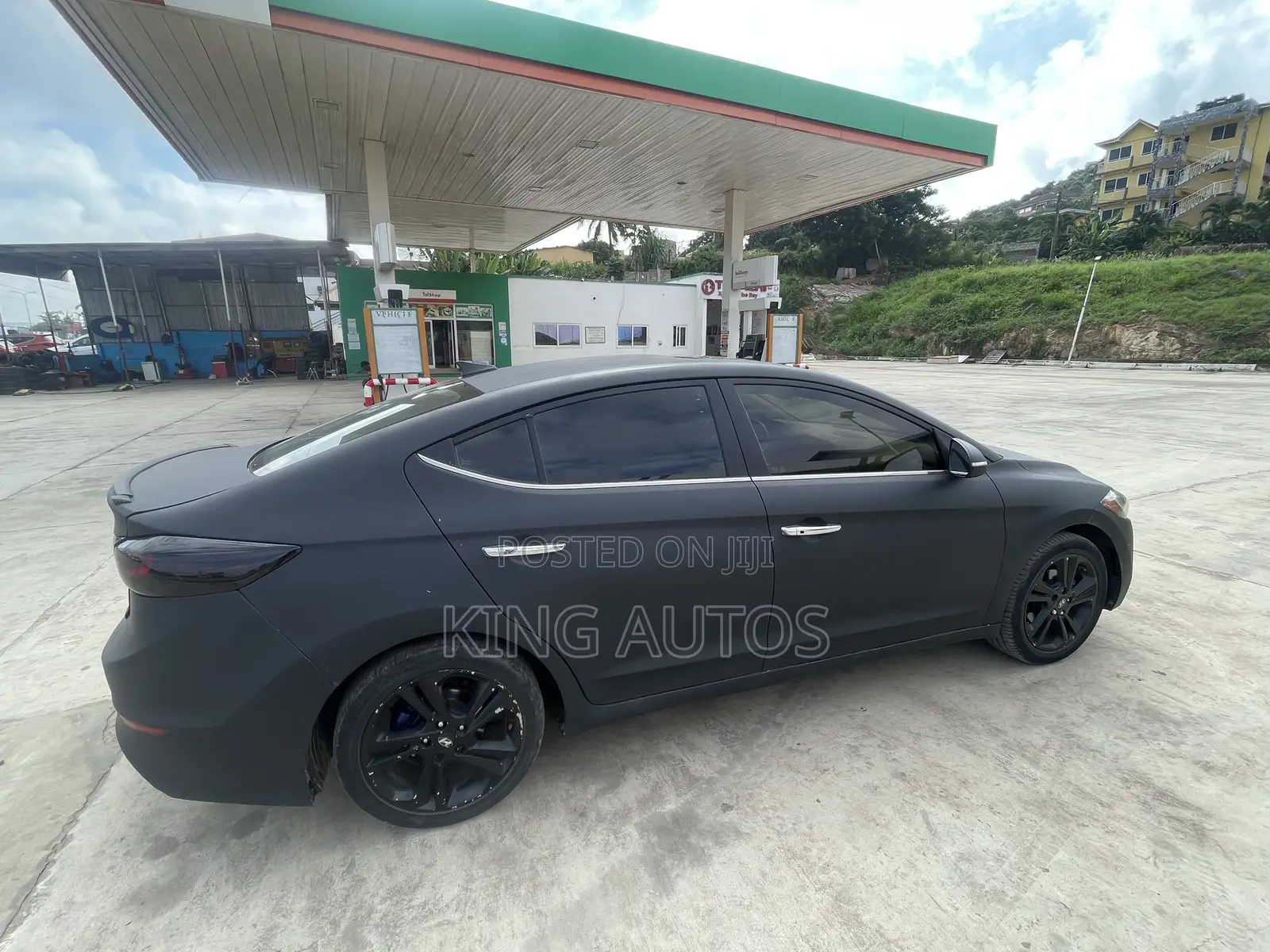 Hyundai Elantra Limited Sedan FWD (2.0L 4cyl 6A) 2017 Black