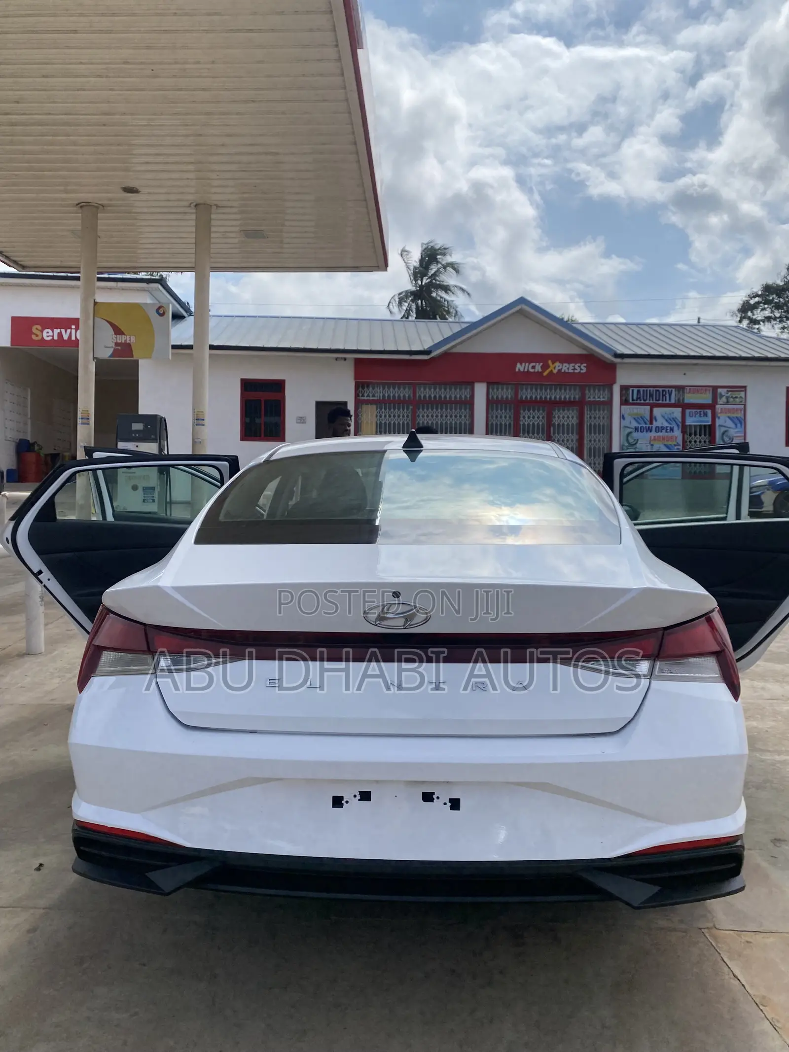 Hyundai Elantra SEL 2021 White