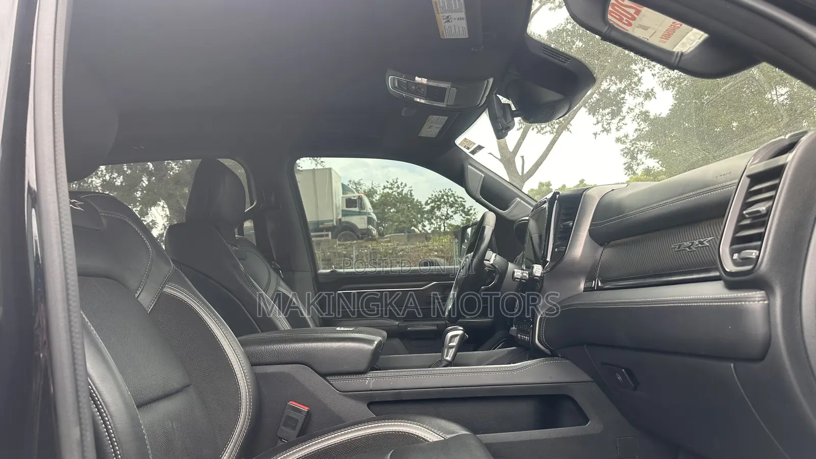 RAM 1500 2022 Black