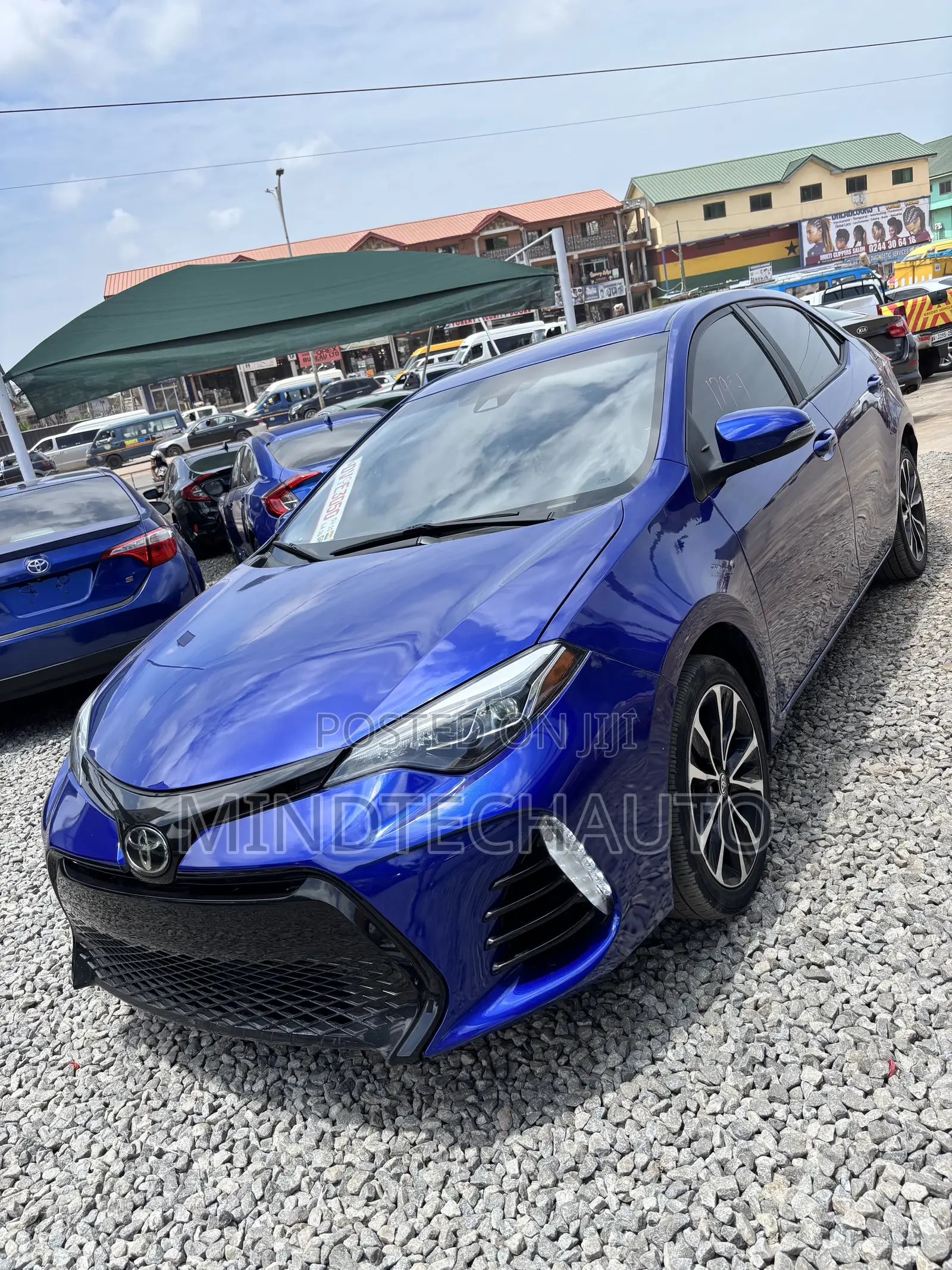 Toyota Corolla SE (1.8L 4cyl 6M) 2018 Blue