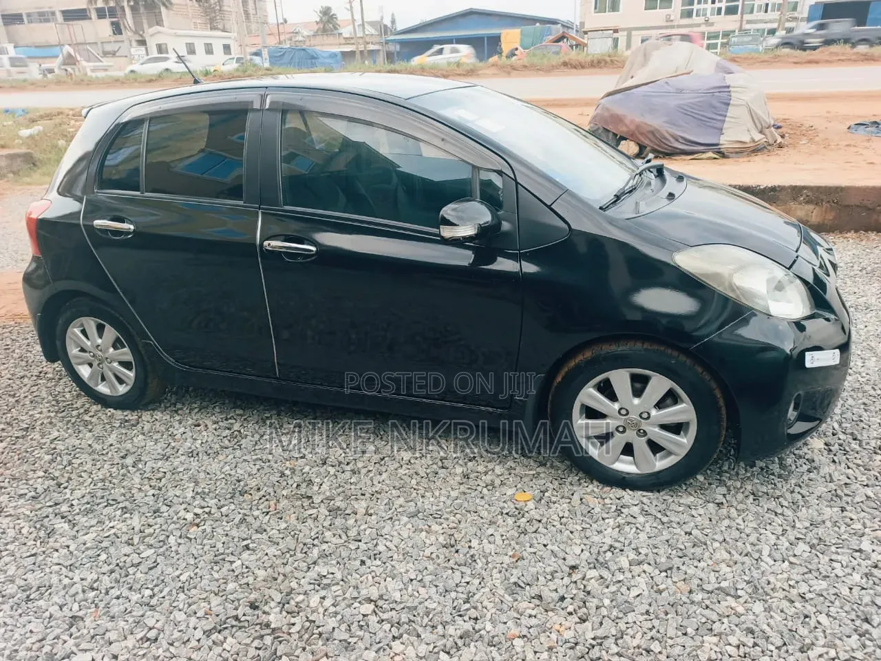 Toyota Vitz 2010 Black
