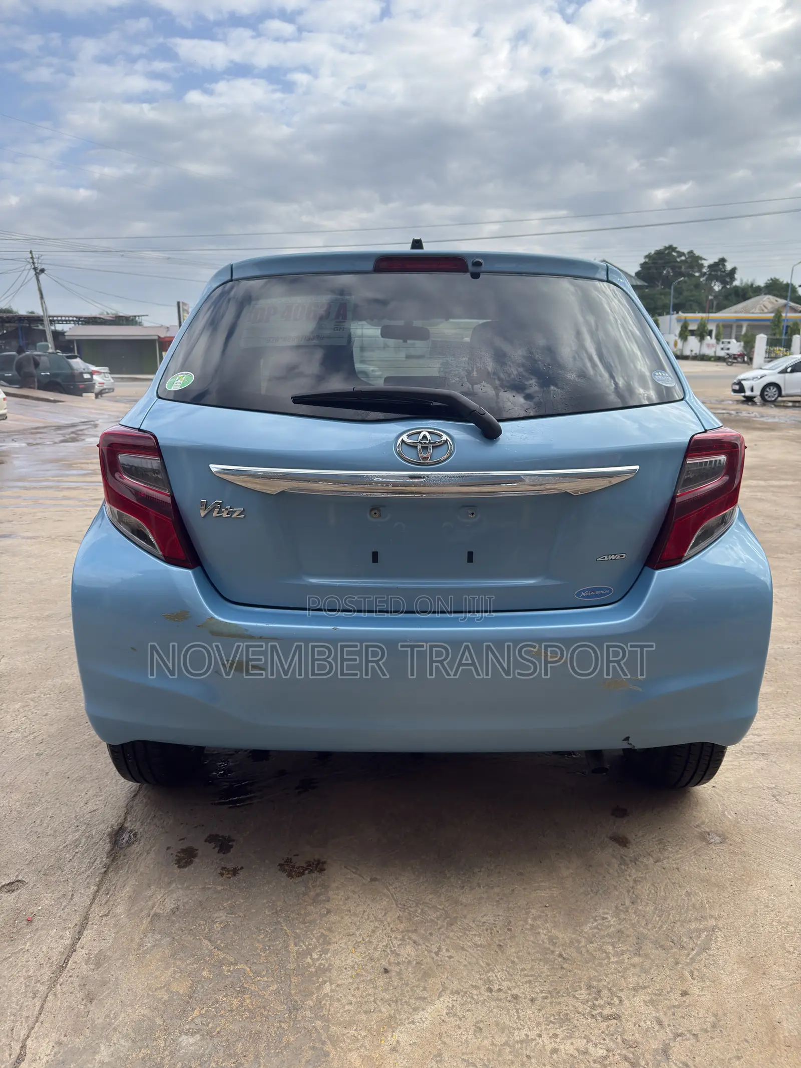 Toyota Vitz 1.3 AWD 5dr 2016 Blue