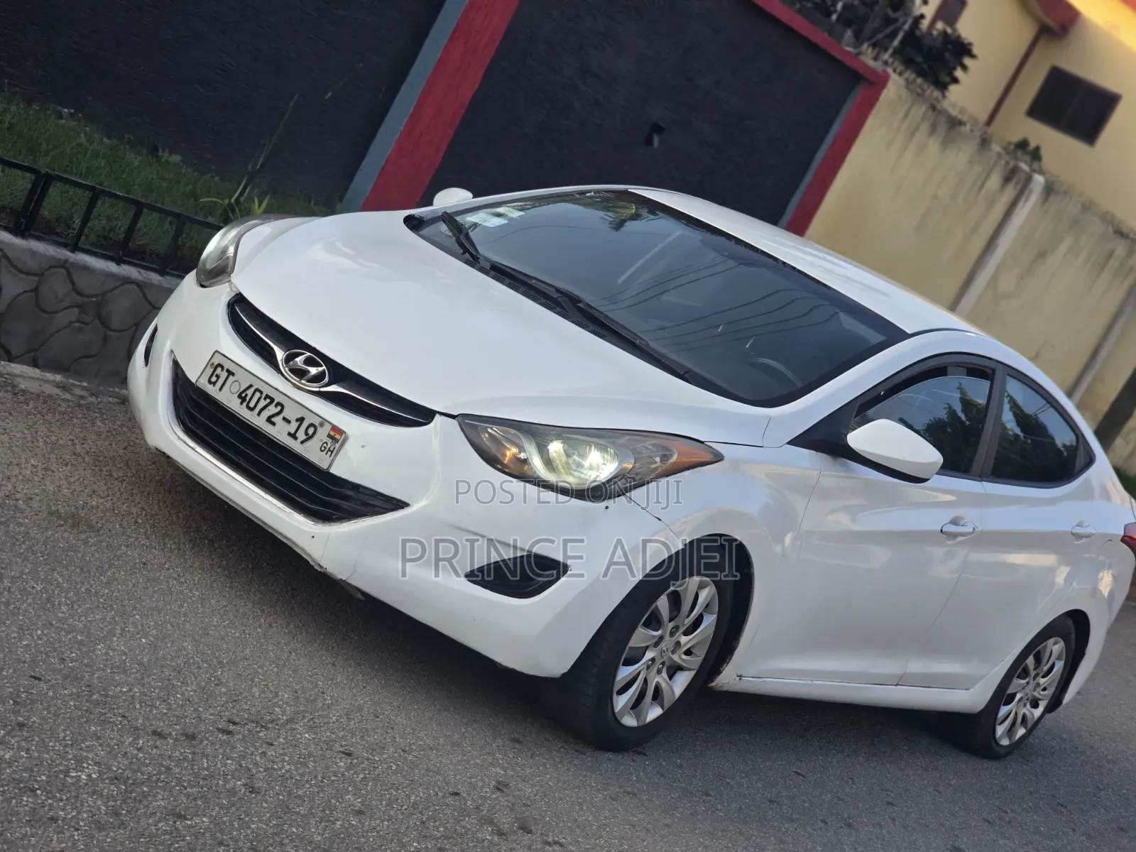 Hyundai Elantra 2013 White