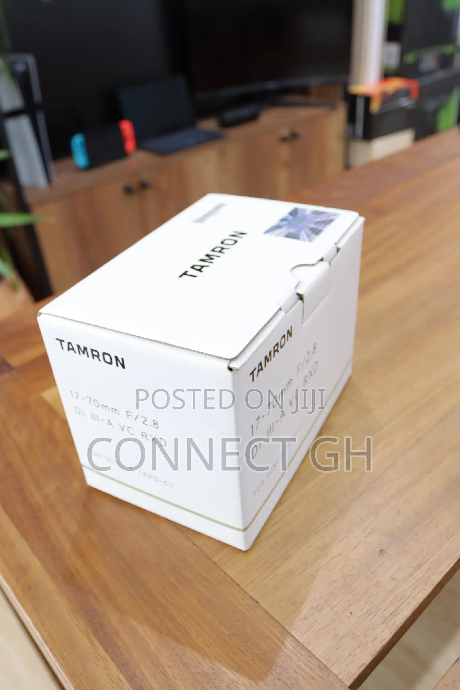 Tamron - 17-70mm F/2.8 Di III-A VC RXD Standard Zoom Lens